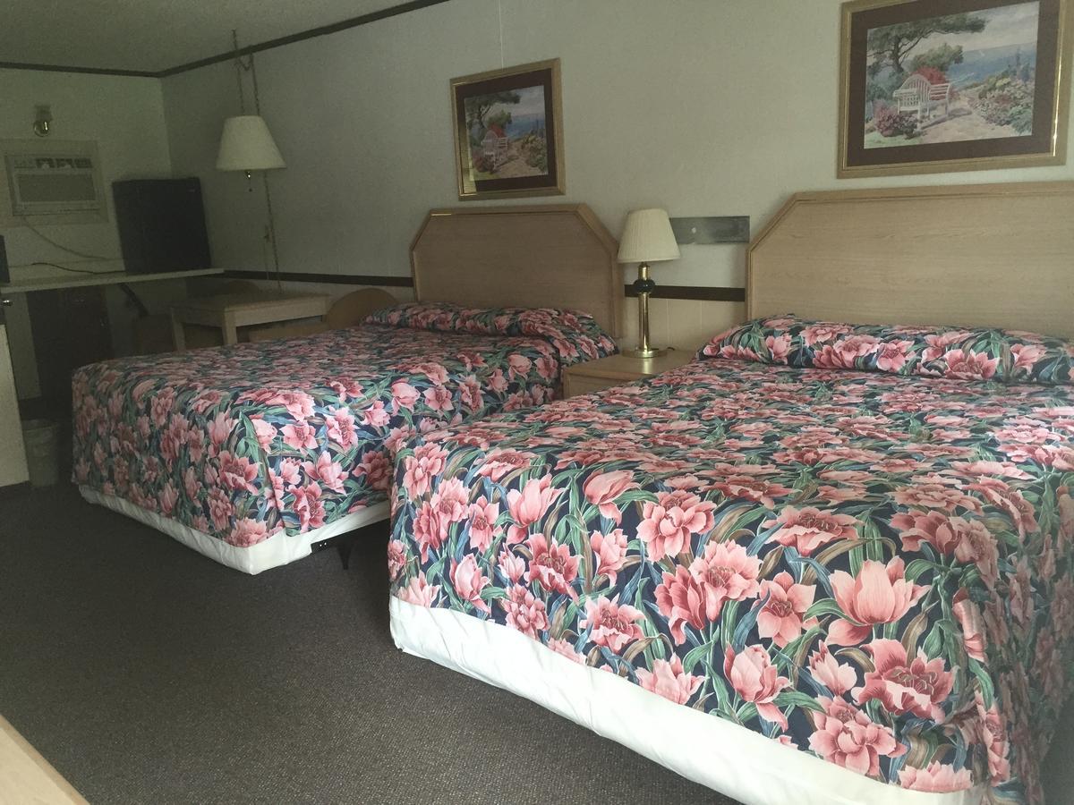 Twin Pine Motel Tipton 외부 사진